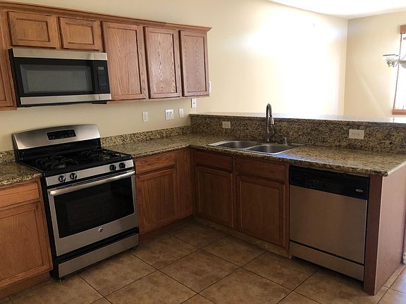 4th image of 8711 Evan Lilas St