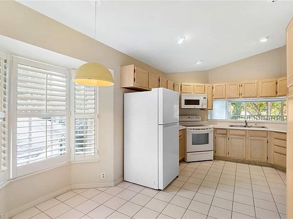 5th image of 1100 Misty Pines Cir #B-201