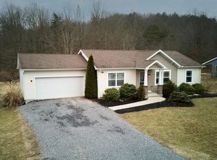 138 Woodside Cir, Jersey Shore, PA 17740
