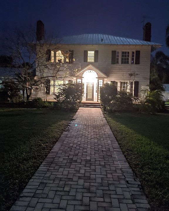 Front walk way