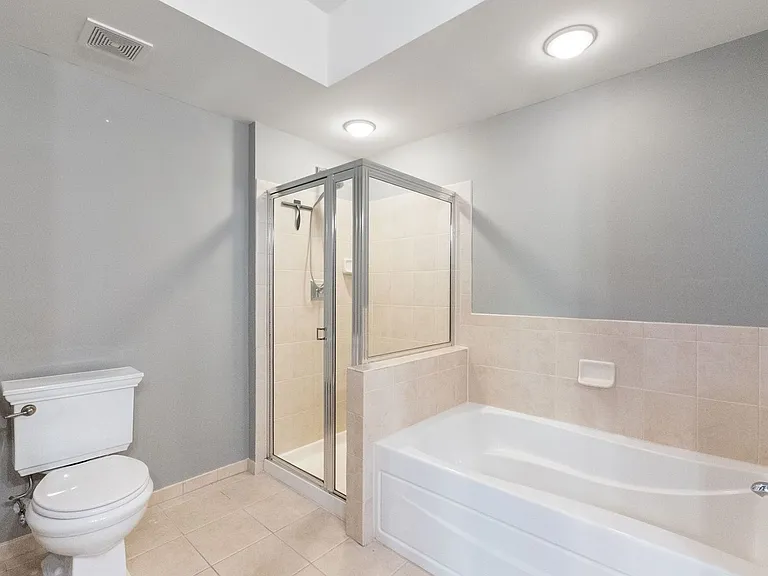 1115 Cameron St #311 — Photo 15