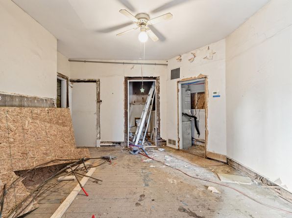 lexington-kentucky-446756855 picture