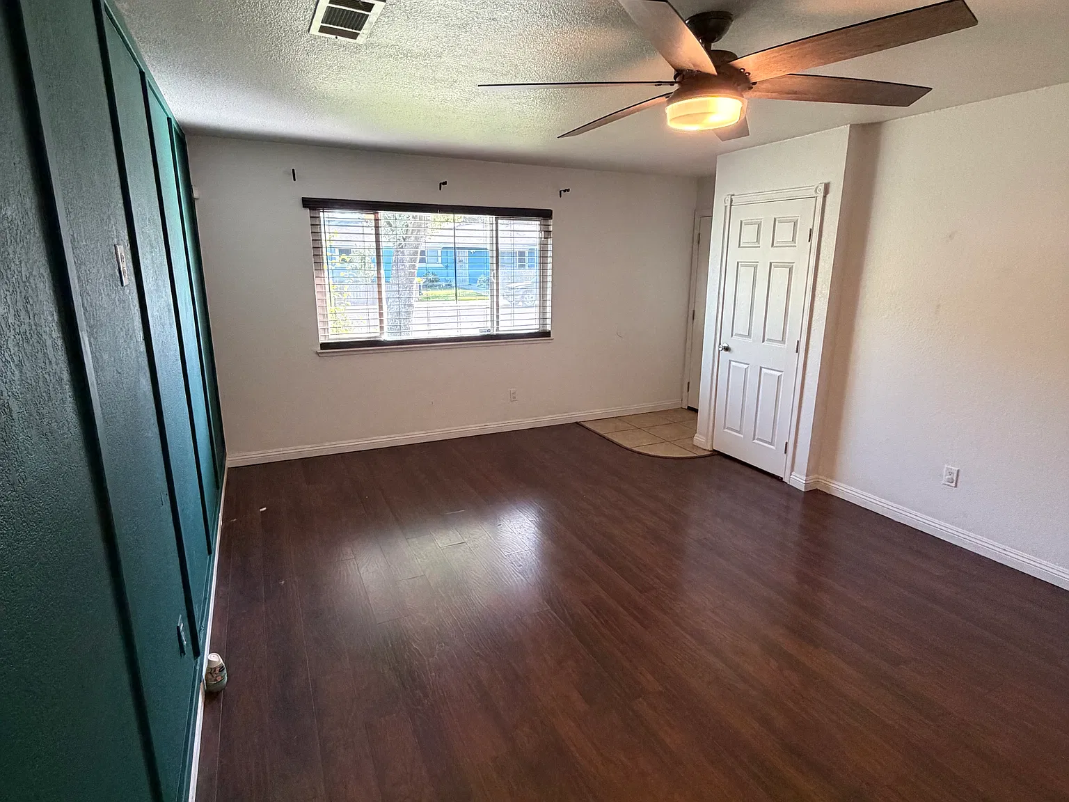 4 bed, 1216 sqft, $3,000 — Photo 4