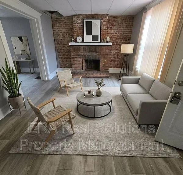 80 Warren Ave — Photo 2