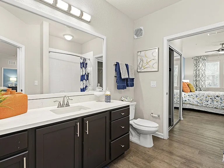 Art Avenue Apartments — Photo 21