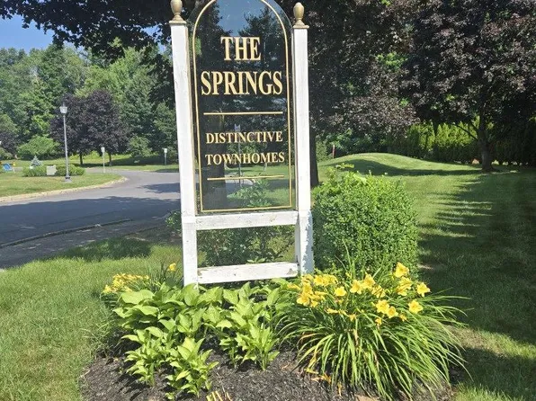 37 Preakness Way, Saratoga Springs, NY 12866