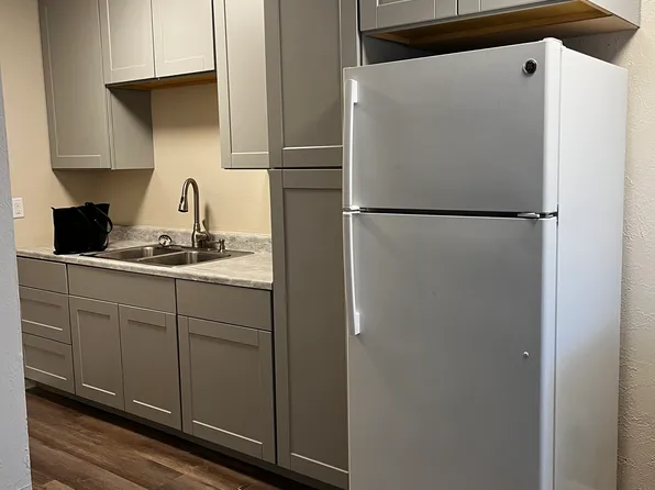 2915 Concord St APT 4, Colorado Springs, CO 80907