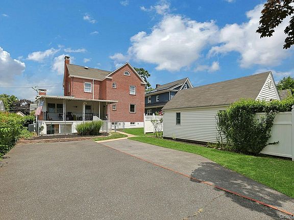 3rd image of 54 Bowman Avenue