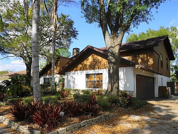 2nd image of 4011 Priory Cir