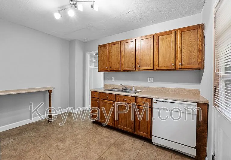 3018 Acorn Rd — Photo 7