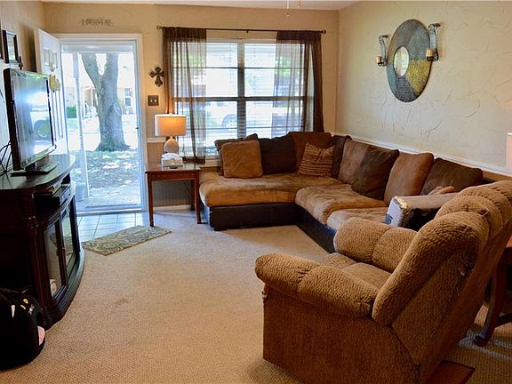 4th image of 1336 Lemon Dr