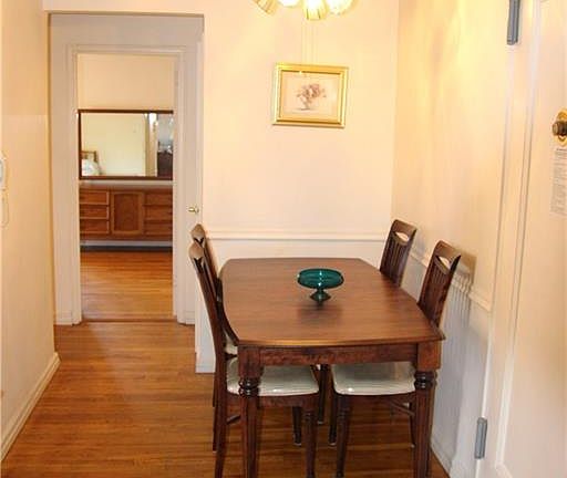 4th image of 2280 Burnett St APT 4B