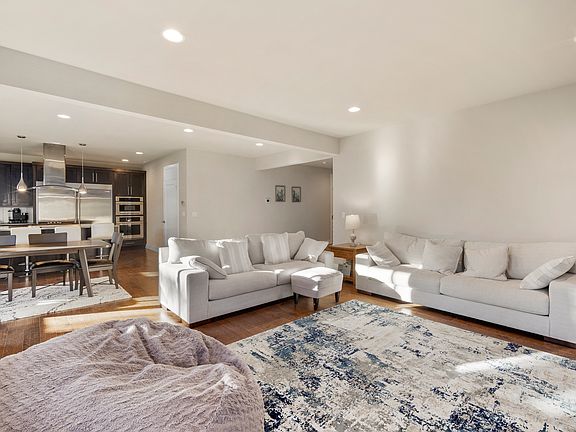 3rd image of 12737 NE 150th St