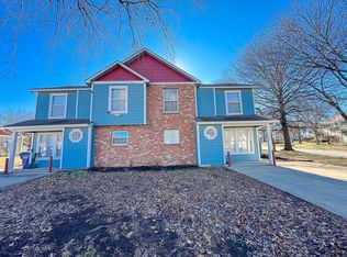 1327 E 21st Ter #B, Lawrence, KS 66046
