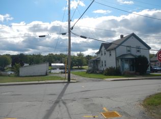 11 Lake St, Lincoln, ME 04457