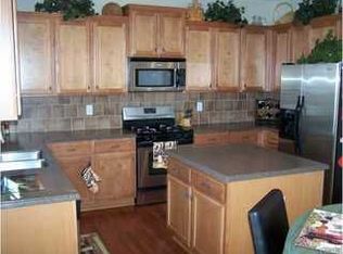 102 Lacuna Woods Ln, Apex, NC 27539