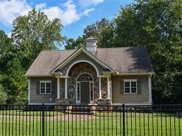 4645 Lanier Blvd, Oakwood, GA 30566