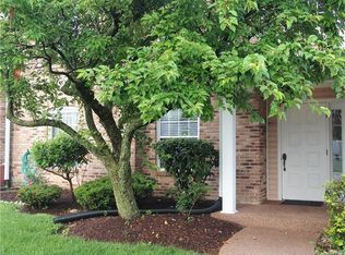 1007 Windstream Dr, Saint Peters, MO 63376