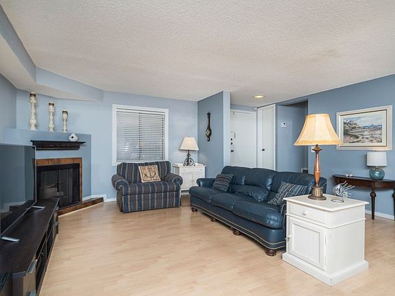 3rd image of 3245 Altura Ave APT 4