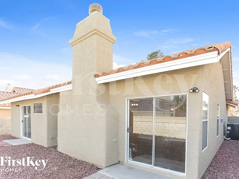 5008 Camino Del Santo Pkwy — Photo 14
