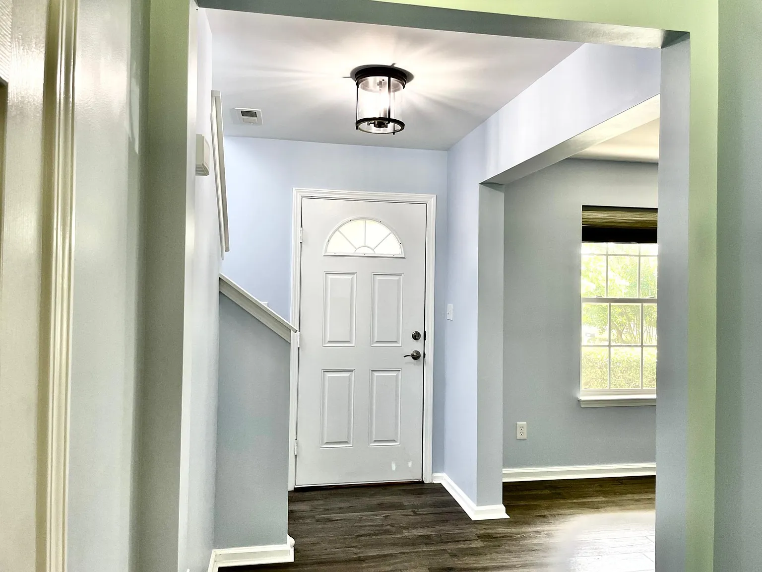 3 bed, 1776 sqft, $1,889 — Photo 4