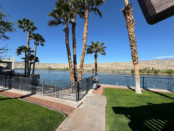 5th image of 201 Riverfront Dr Unit 4