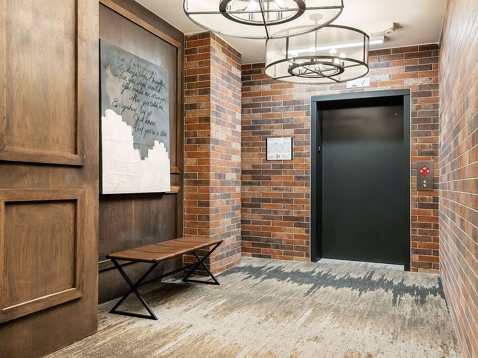 1st image of 3403 Harmon Ave #211