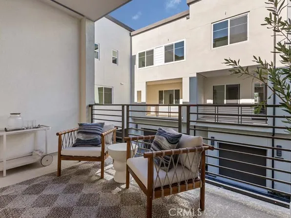 7255 Aura Cir, Huntington Beach, CA 92647