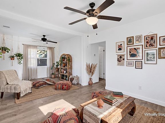 5th image of 370 W Spruce Ave