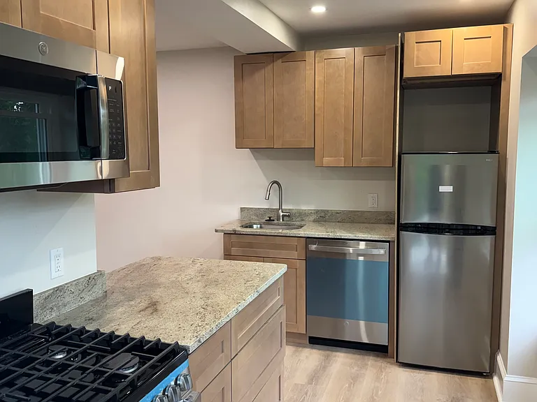 1531 Delaware Ave #3 — Photo 11