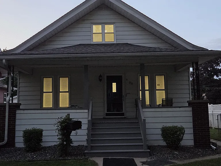 98 Kendrick Ave — Photo 1