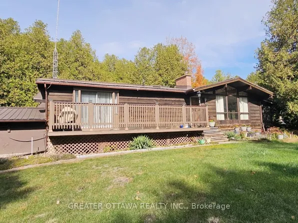 686 John Kennedy Way N, Ottawa, ON K0A 1A0