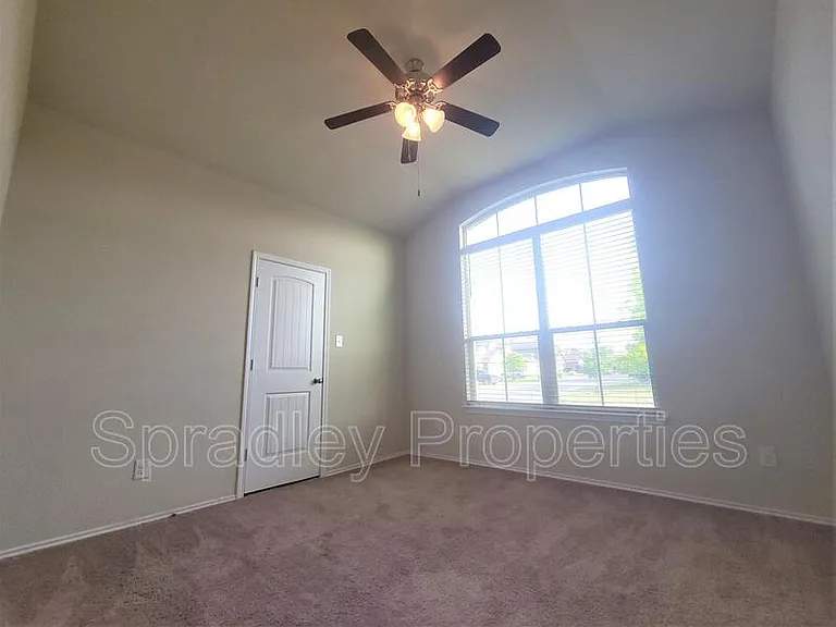 4617 Abergavenny Dr — Photo 6