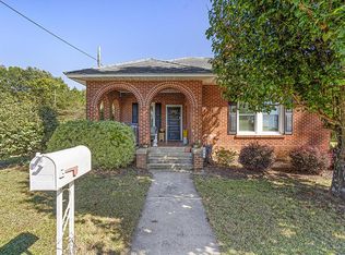 221 Duke St, Ninety Six, SC 29666