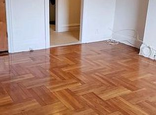 31-28 32nd St #3, Astoria, NY 11106