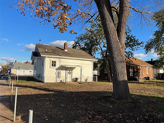 5th image of 245 Lincoln Ave
