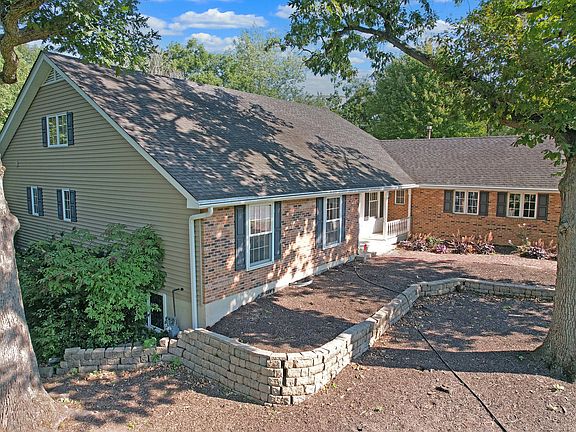3rd image of 3100 Scenicwood Ln