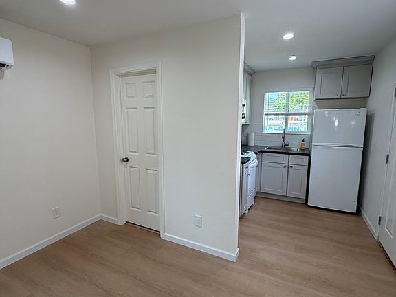 5th image of 285 Martinvale Ln #2