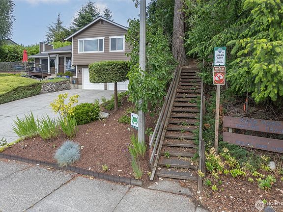 2nd image of 18412 11th Avenue NE