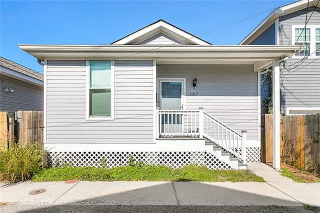 2 bed, 1.0 bath, 828 sqft, $1,500 — Photo 2