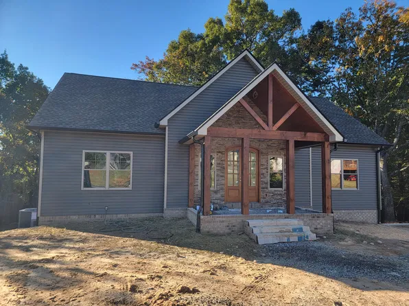 251 Cheshire Crossing Dr, Rock Spring, GA 30739
