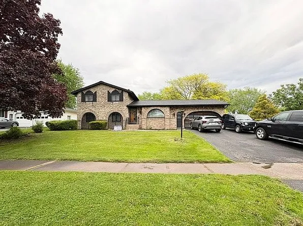 6 Rocklea Dr, Rochester, NY 14624