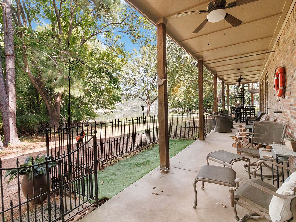 totally furnished patio