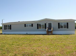 1335 Gulledge Cir, Wedgefield, SC 29168