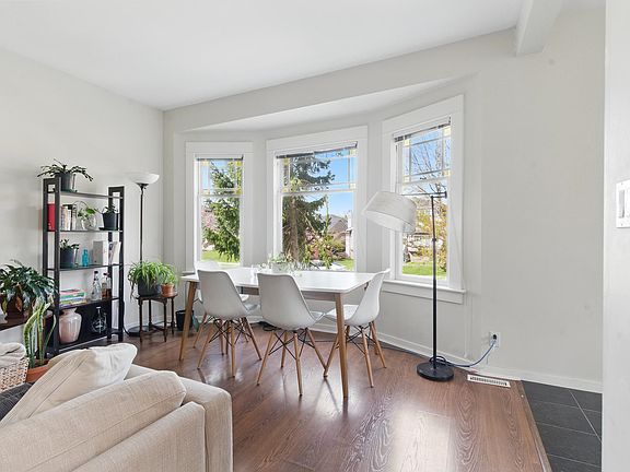 5th image of 2968 W 20th Ave