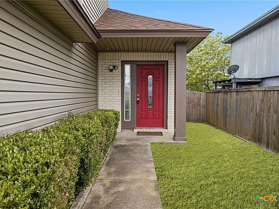 3rd image of 2202 Tracey Ann Ln