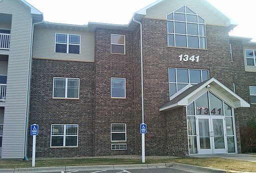 1st image of 1341 Lake Dr W