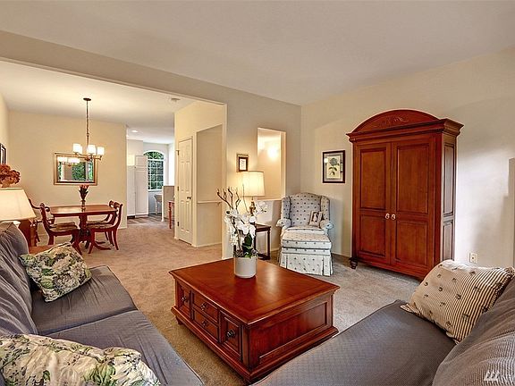 4th image of 6535 SE Cougar Mountain Way