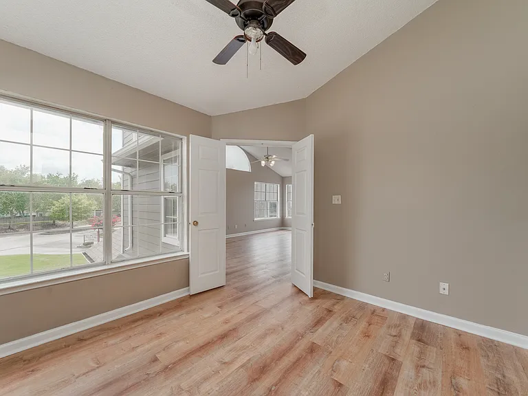 104 Waters Edge Ln #104 — Photo 7