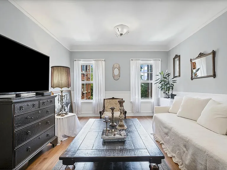 906 Oakton St #2 — Photo 7